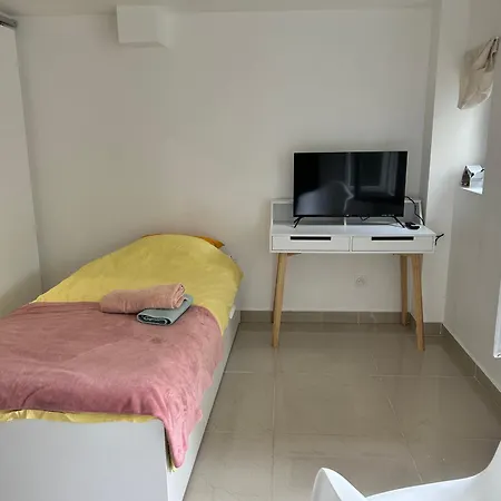 Apartment 14m2 Massy (Essonne)